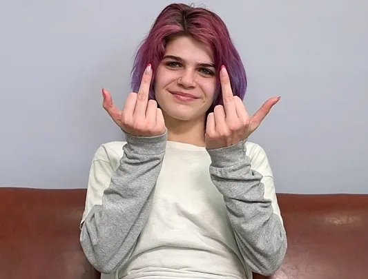 Brand New Amateurs – Leas Audition – Lea R